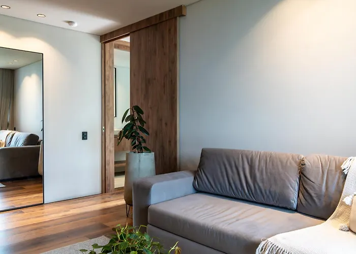 Kiin Living- \